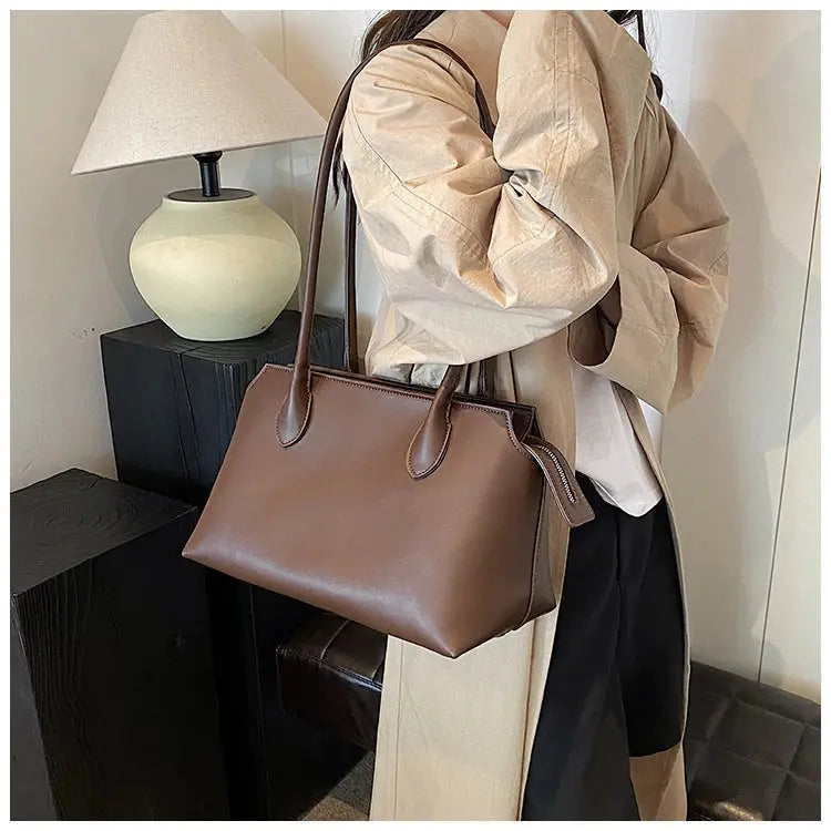 Shoulder Bag 2024 New Underarm Casual Bag Summer Simple Day Temperament Fashion Crossbody Bag Bolsa crossbody de gran capacidad