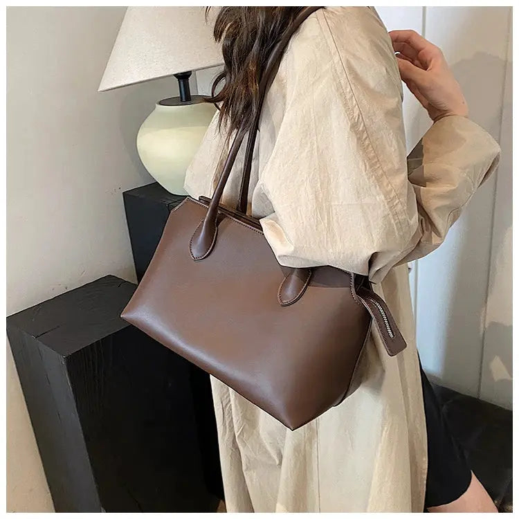 Shoulder Bag 2024 New Underarm Casual Bag Summer Simple Day Temperament Fashion Crossbody Bag Bolsa crossbody de gran capacidad